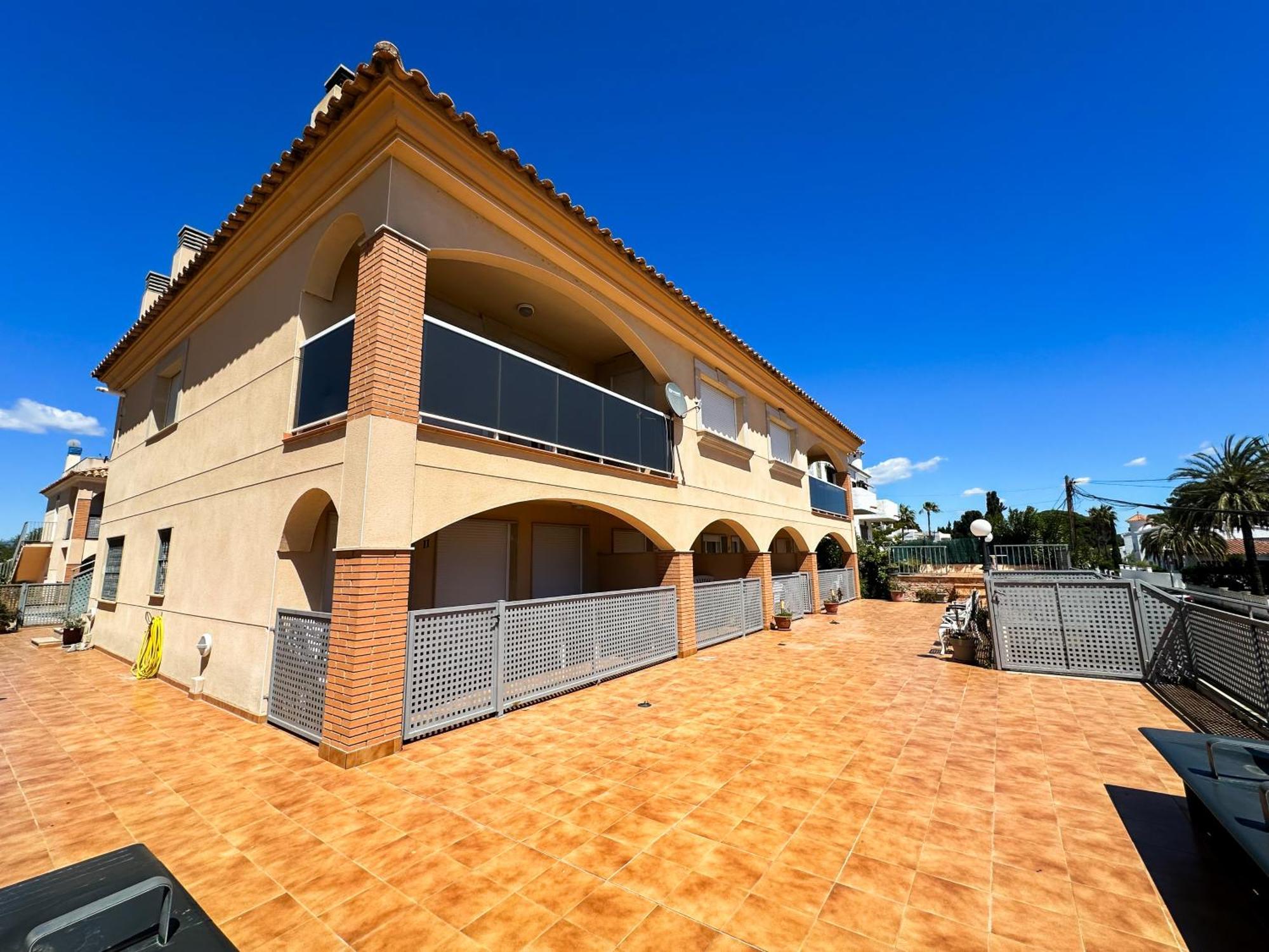 Appartement Acogedor Apartamento Cerca De La Playa Wifi Y Parking à Mont-roig del Camp Extérieur photo